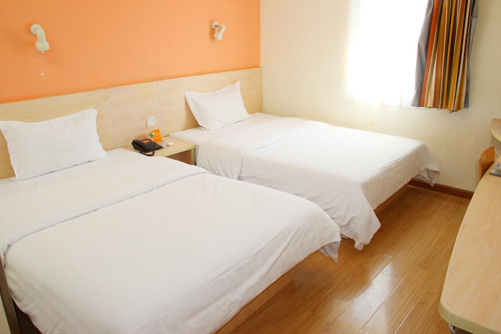 7Days Inn Shanghai Lujiazui Экстерьер фото